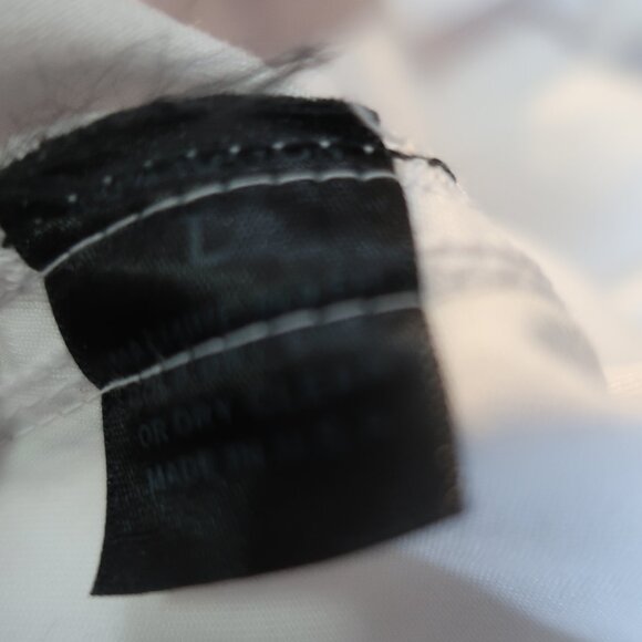 NWT Womens The Nu Vintage White Rose Button Down Shirt Sz L - Picture 8 of 8